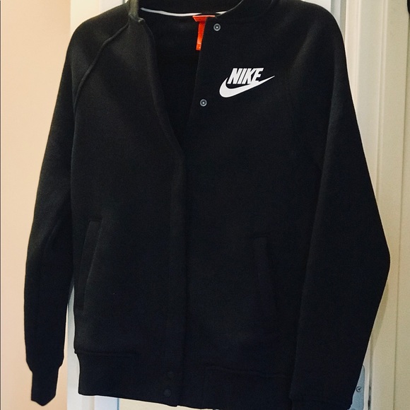 Nike Rally Jacket - Picture 2 of 2